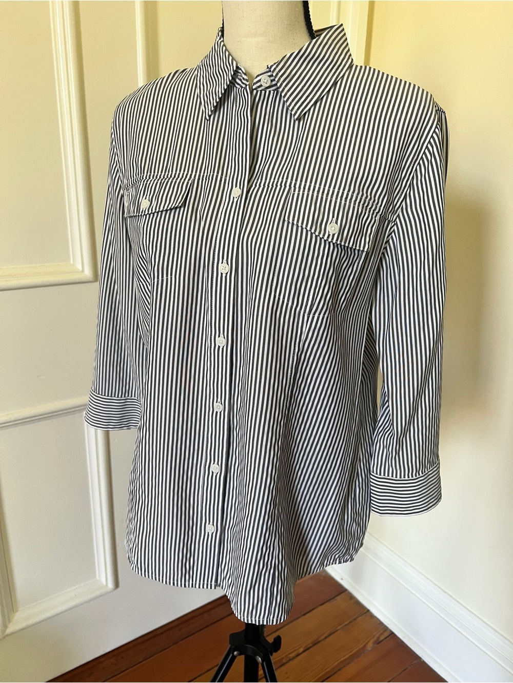 Croft & Barrow 3/4 sleeve button down | size M